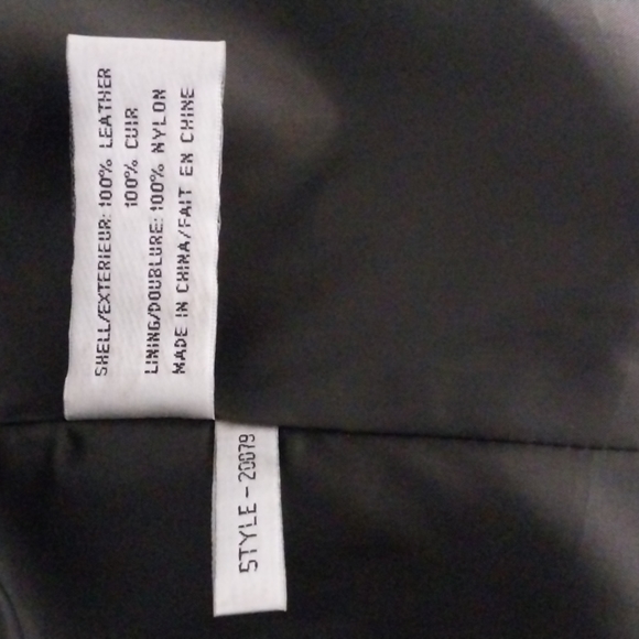 Genuine sleevless leather jacket by RTG COLLECTIONS. - Picture 3 of 4